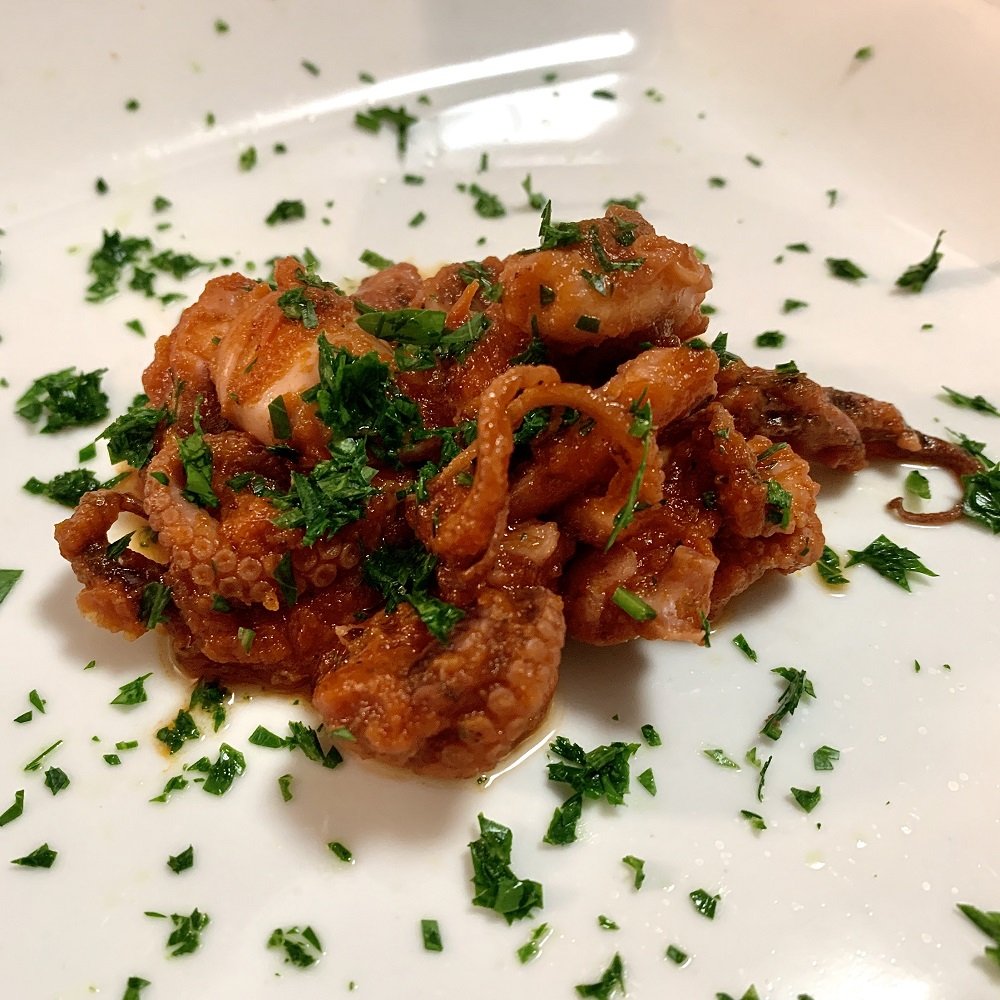 baby octopus tomato sauce