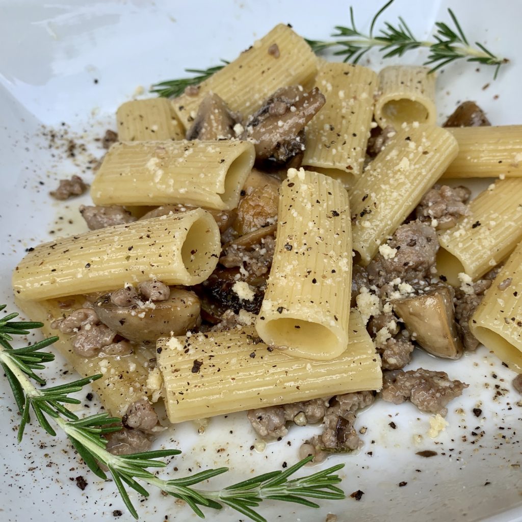 Pasta with sausage and mushrooms - Italian Food Boss